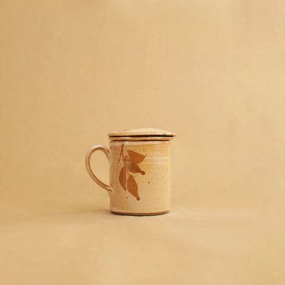 Handcrafted Ceramic Tea Infuser Mug with Lid 300ml - Beige Foliage Design